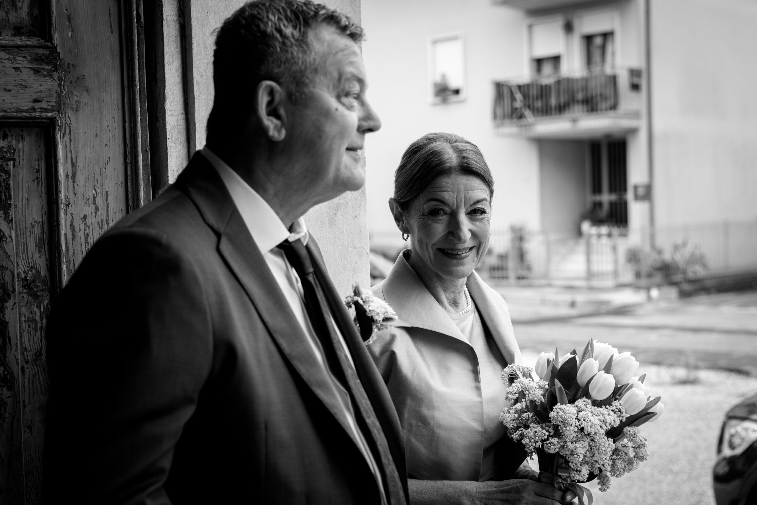 Ritratto in bianco e nero degli sposi nel giorno del matrimonio, progetto Storie da condividere a Padova